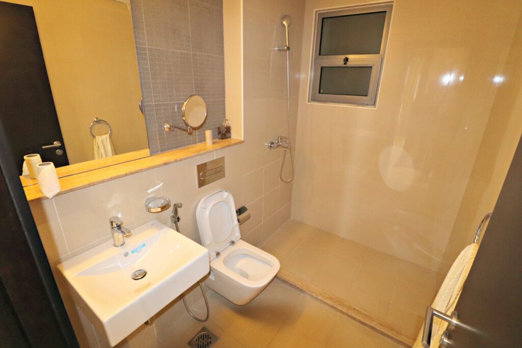 Lamar – Bausher – 3 bedroom apartment