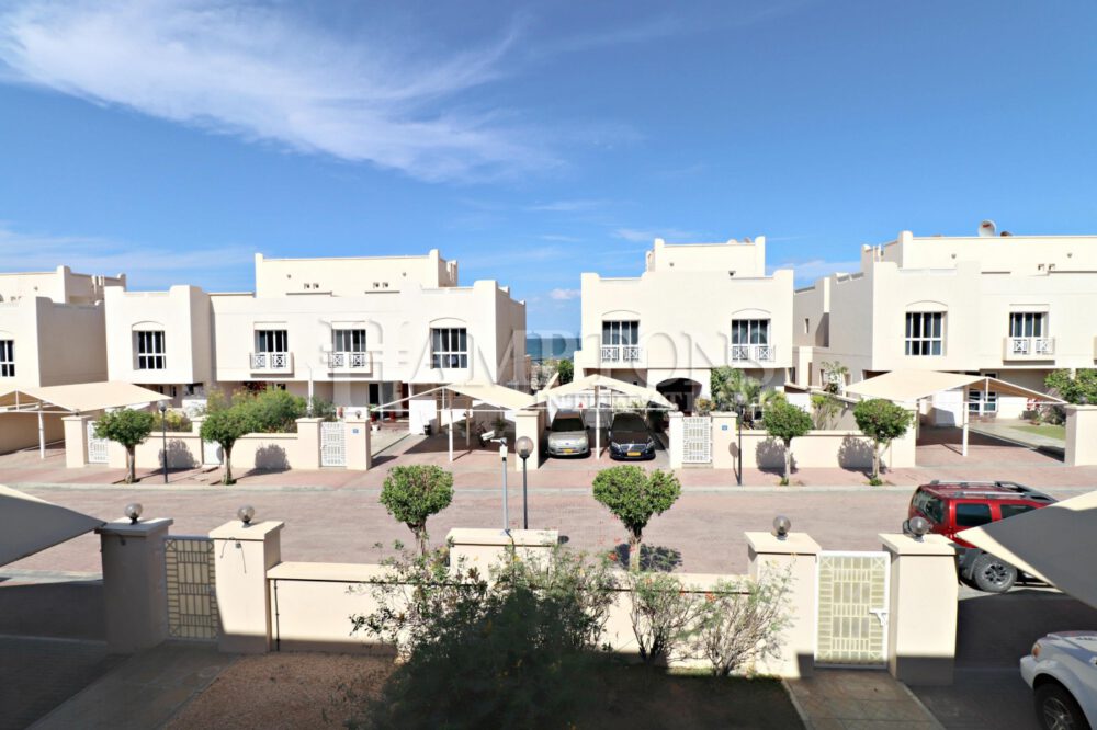 Azaiba – 4 bedroom villa
