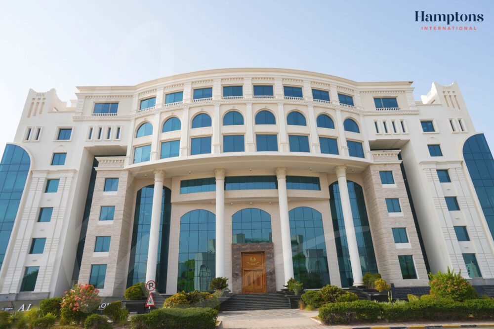 High floor office with open views for Rent