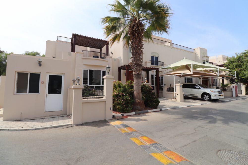 5 bedrooms Villas for sale in a prestigious location of Madinat Sultan Qaboos