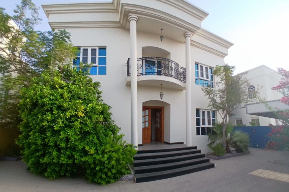Elegant Villa for Rent  Al Ghubra