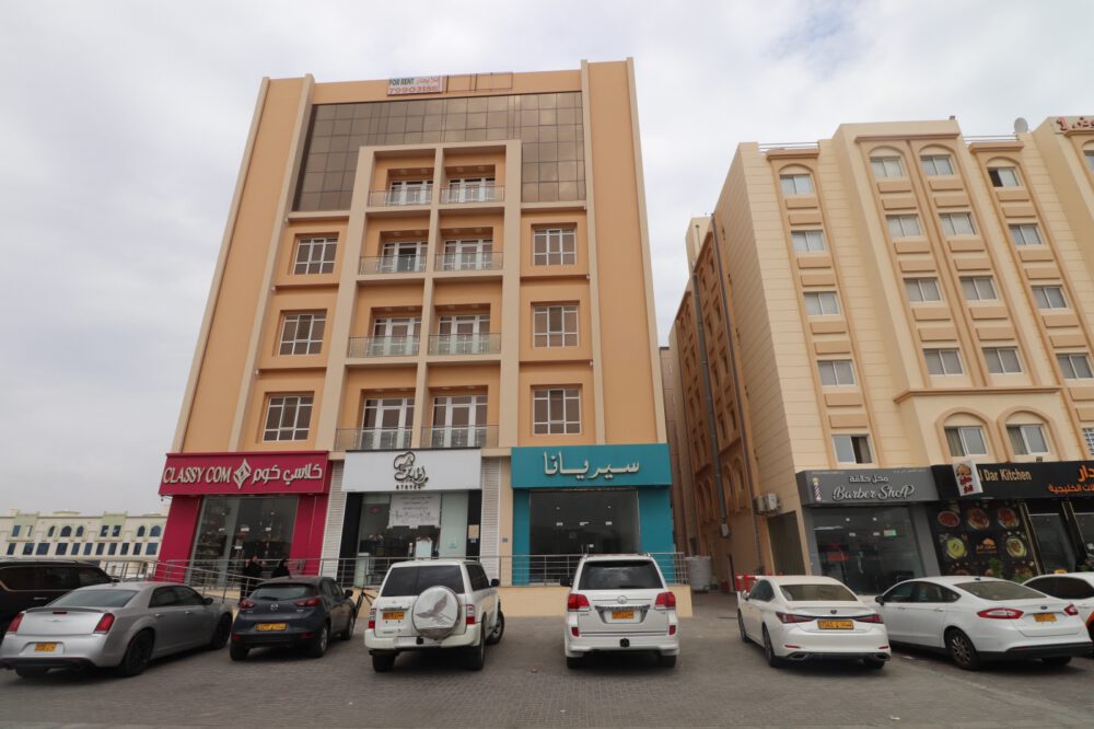 Brand-new apartment in Al Khoudh for sale
