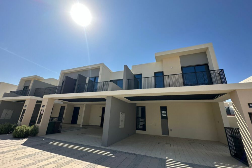 Luxurious 4 BHK Villa in Al Mouj  Murooj Lanes Compound