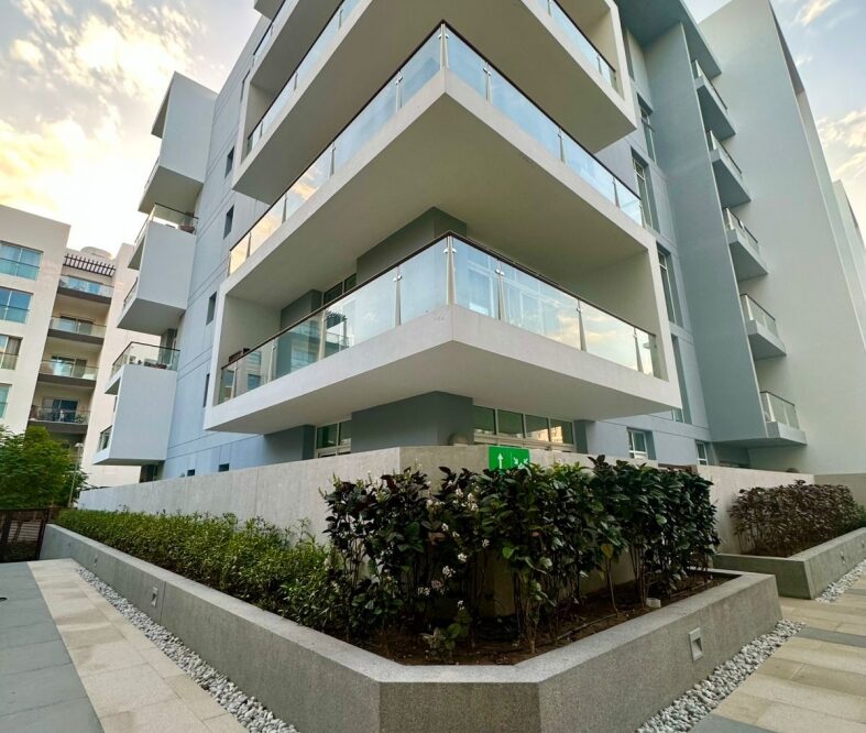 2 BHK apartment for sale in Mrsa Almouj