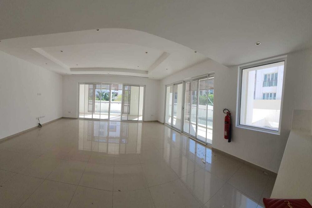 For rent 3-bedroom luxury apartment at Al mouj